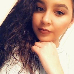 Meet your Posher, Ivett